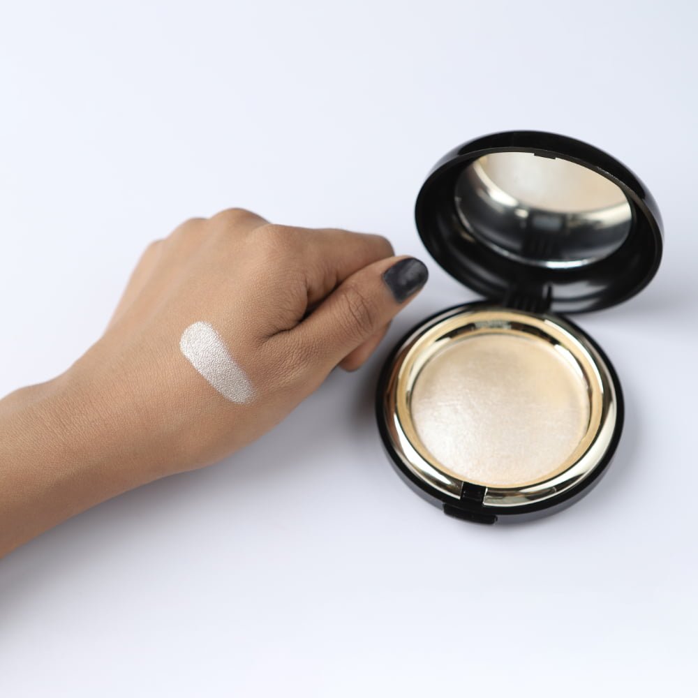 Mineral Finishpact Face Highlighter