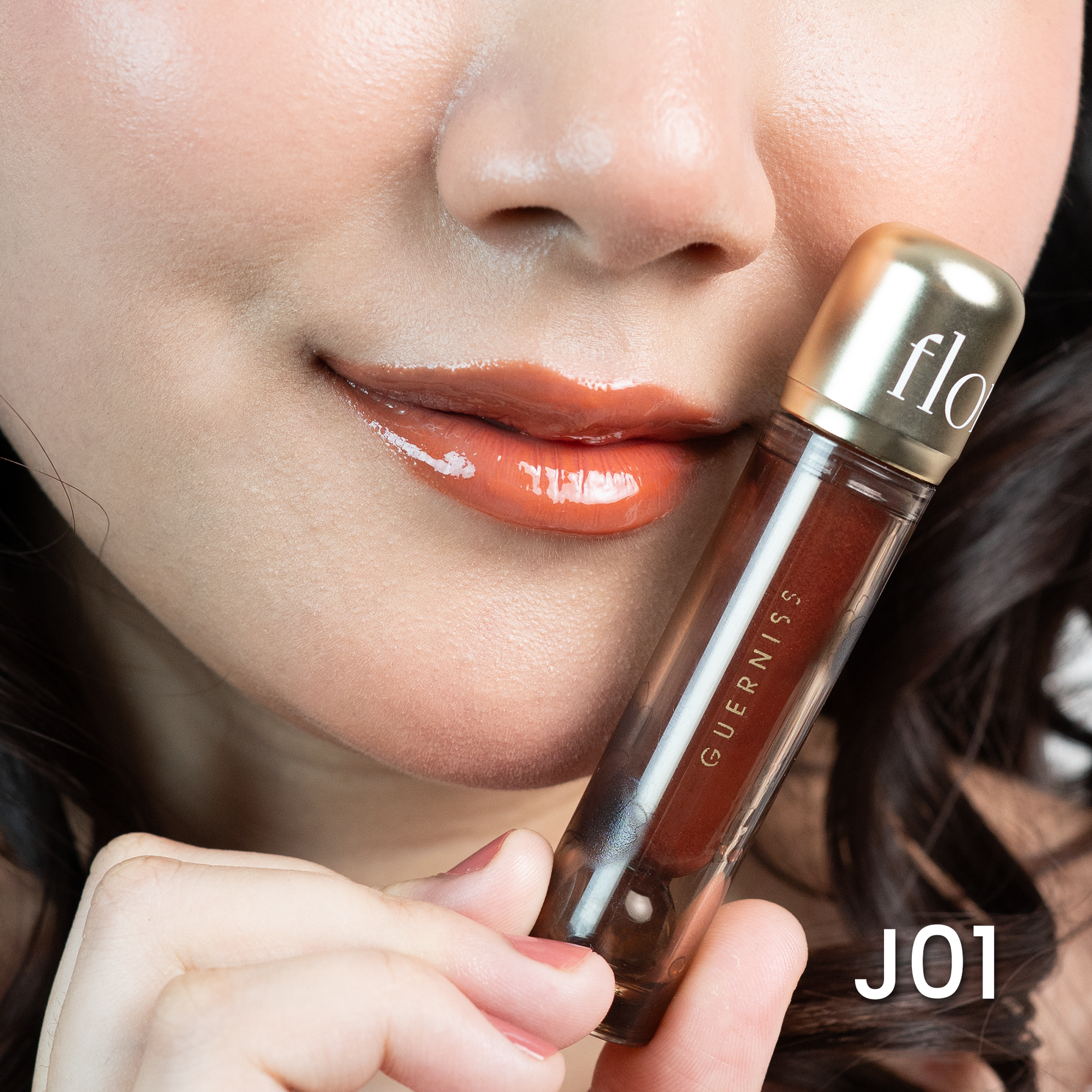 Guerniss Mirror Lip Gloss J01 glossy moisturizing lip gloss for soft shiny hydrated lips