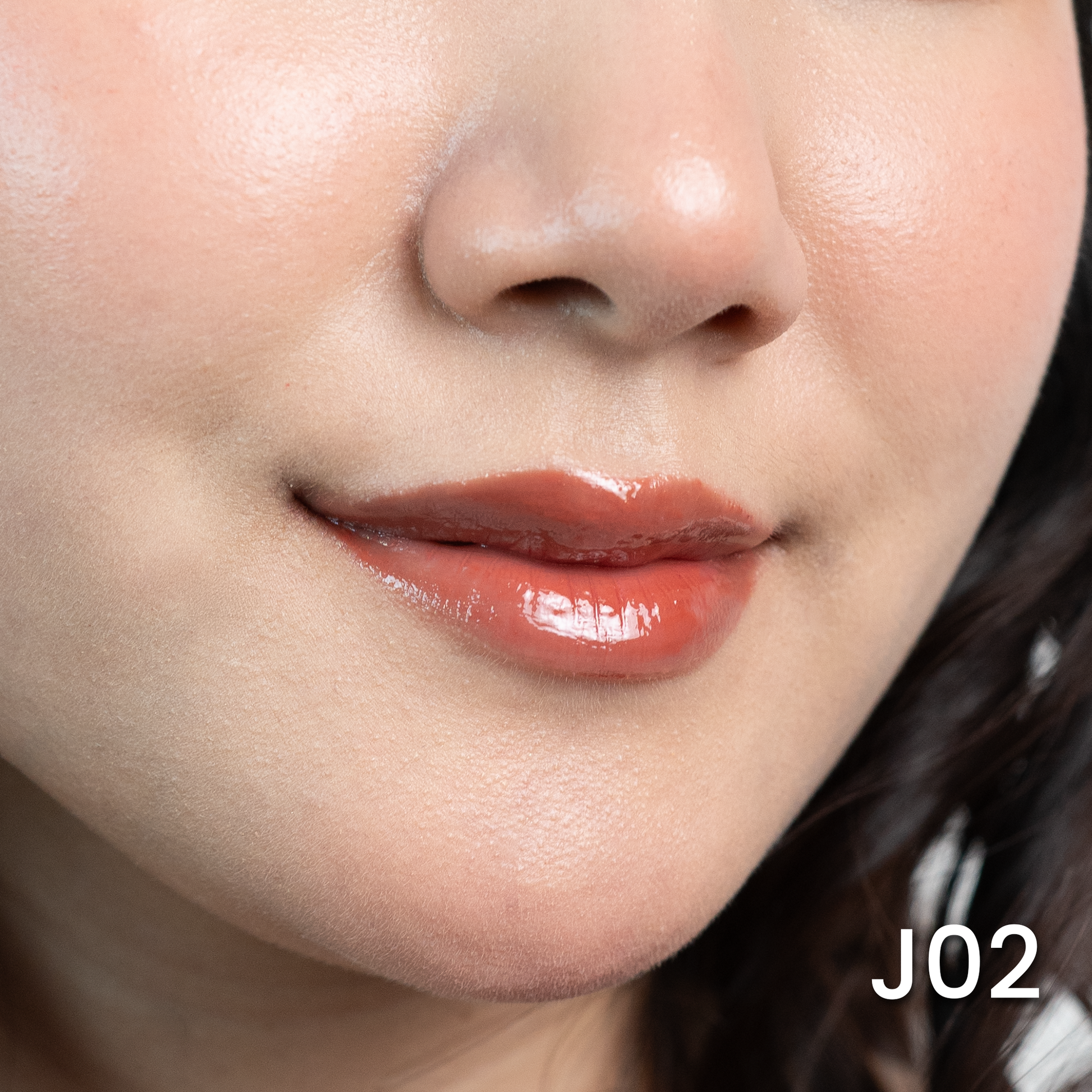 Guerniss Mirror Lip Gloss J02 lightweight non sticky lip gloss for smooth glossy lips