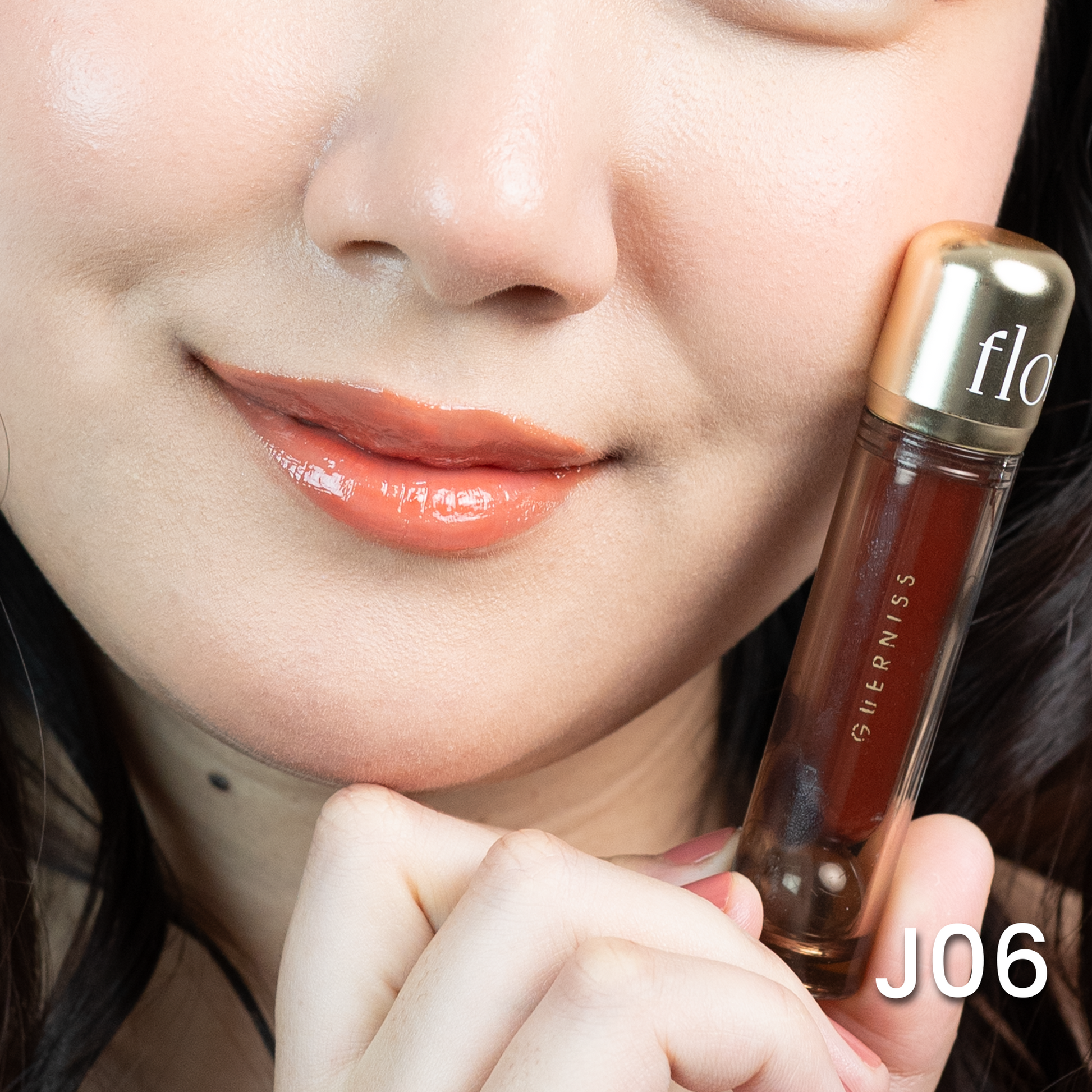 Guerniss Mirror Lip Gloss J06 silky smooth lip gloss for shiny plump and hydrated lips