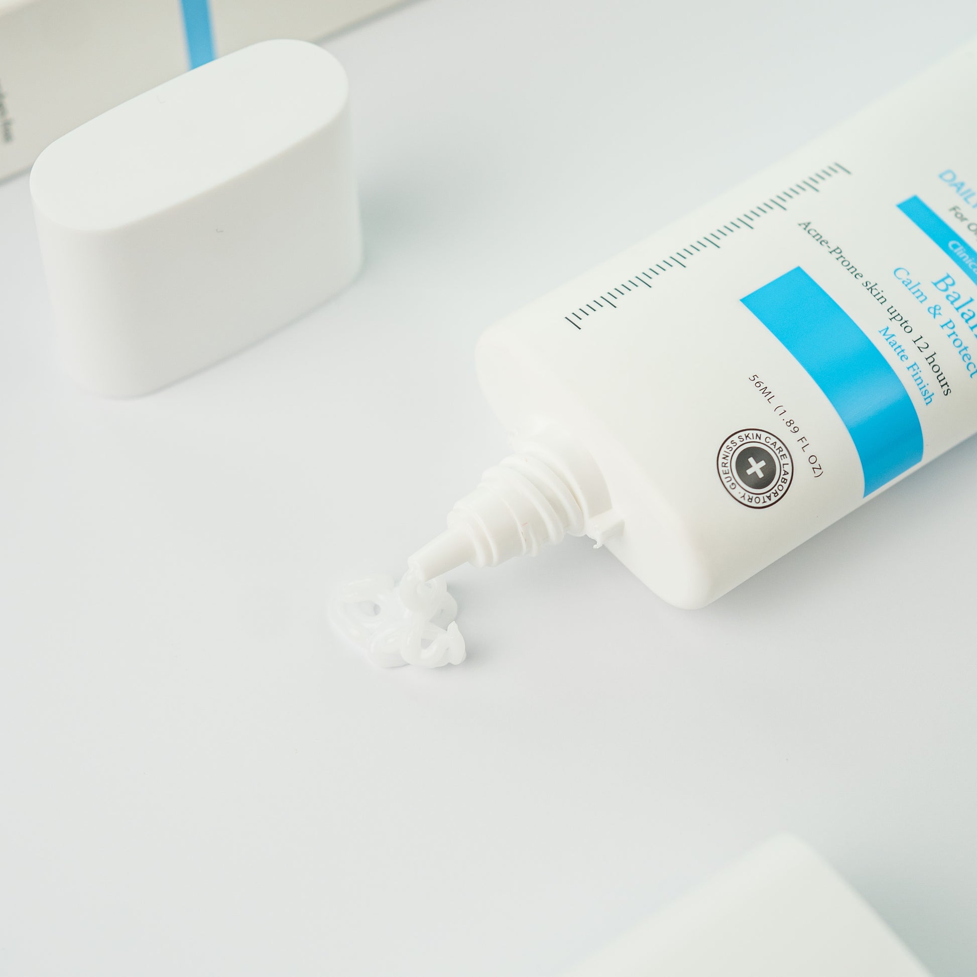 Moisturizer for oily skin with pore-minimizing benefits